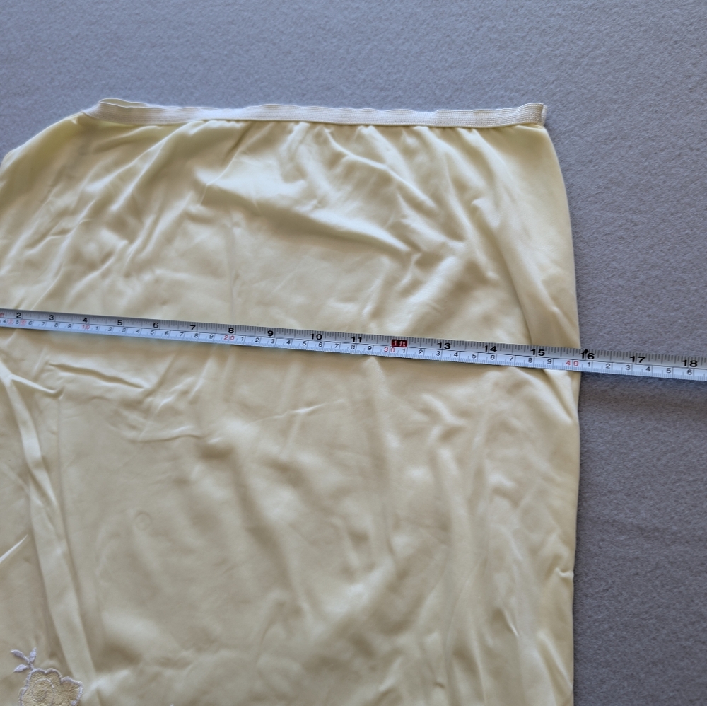 Vintage Yellow Nylon Half Slip with Floral Embroidery Scalloped Lace Trim Sz Med - Picture 6 of 12